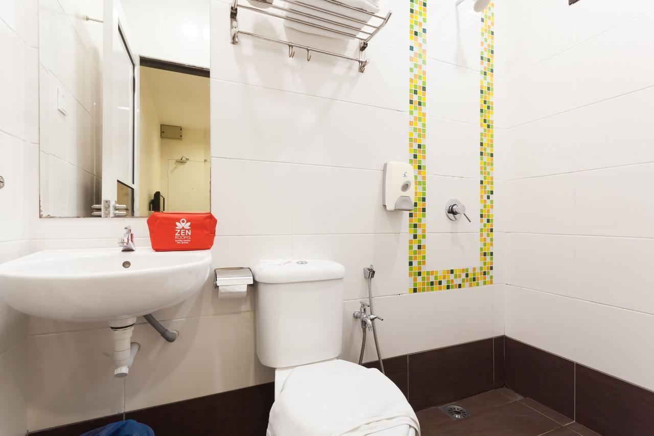 Zen Rooms Pertam Jaya Malacca Exterior photo